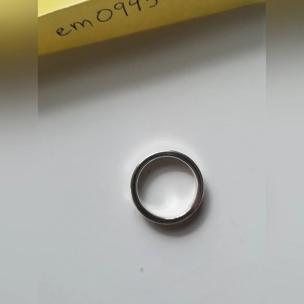 AUTHENTIC Tiffany & Co 1837 Narrow Ring (4 US) - Picture 4 of 16
